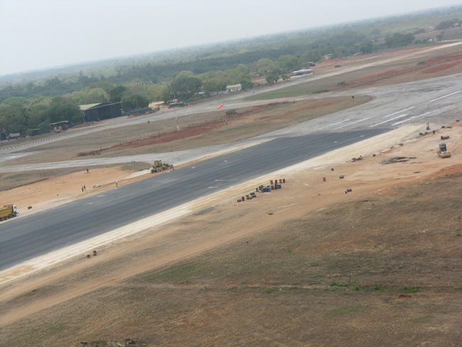 விமான நிலையமா மீள்குடியேற்றமா முன்னுரிமைக்குரியது? : நிருபா குணசேகரலிங்கம்