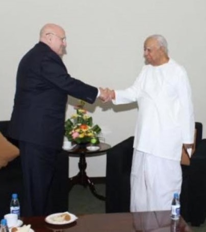 முள்ளிவாய்க்கால் படுகொலைகளின் சூத்திரதாரிகளில் ஒருவர் சம்பந்தனைச் சந்தித்தார்