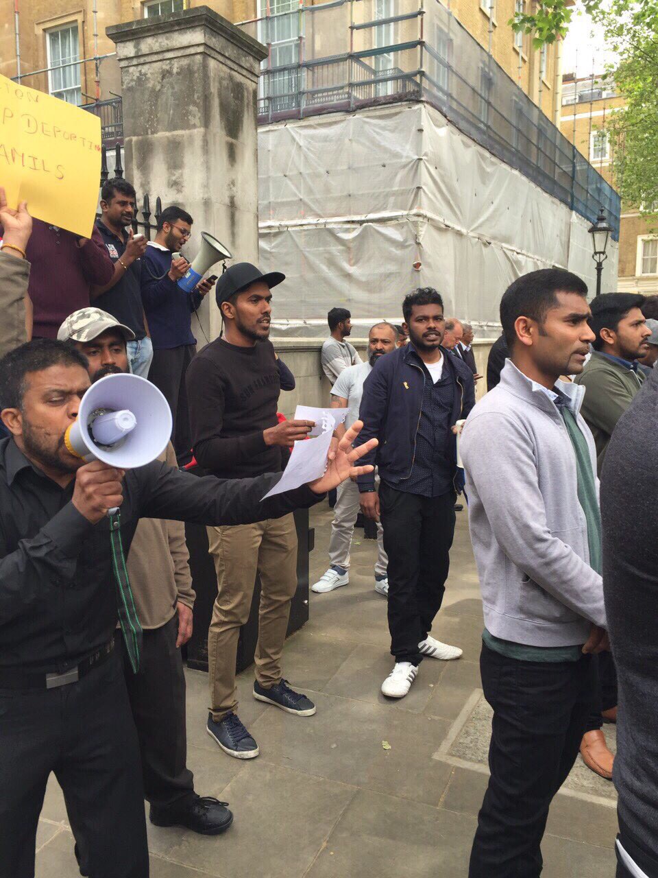 கொடி வியாபாரிகள் புறக்கணித்த போராட்டம்!