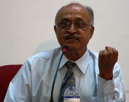 இந்திய இராணுவ உளவுத்துறை பொறுப்பதிகாரியின் கைகளில் இலங்கை அரசியல் யாப்பு!