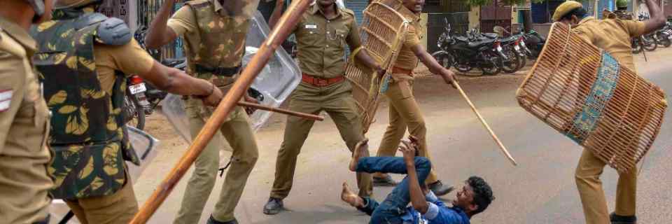 மக்கள் அதிகாரம் அமைப்பைச் சார்ந்தவர்களை வேட்டையாடும் மோடியின் பினாமி அரசபடைகள்!