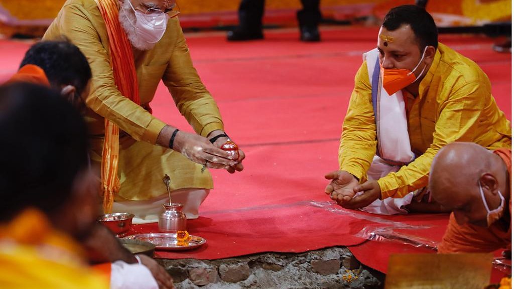 பாபர் மசூதிக்குள் அழைபின்றி நுளைந்த இந்திய அவமானம்!