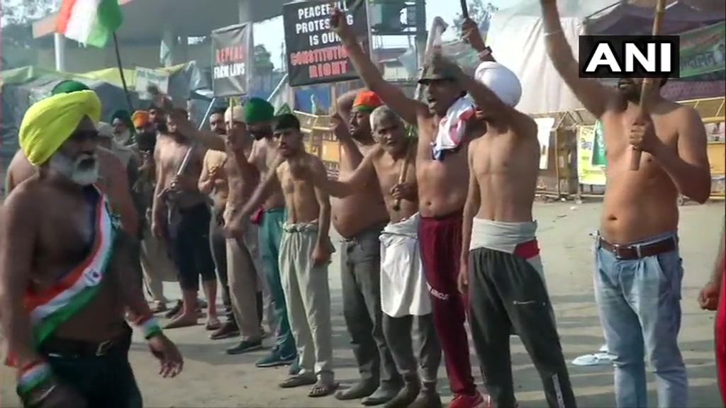 டெல்லி போராட்டத்தில் வன்முறை கும்பல் புகுந்து தாக்குதல்!