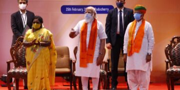 புதுச்சேரியில் ஆட்சியமைக்க முயன்று தோற்ற பாஜக!