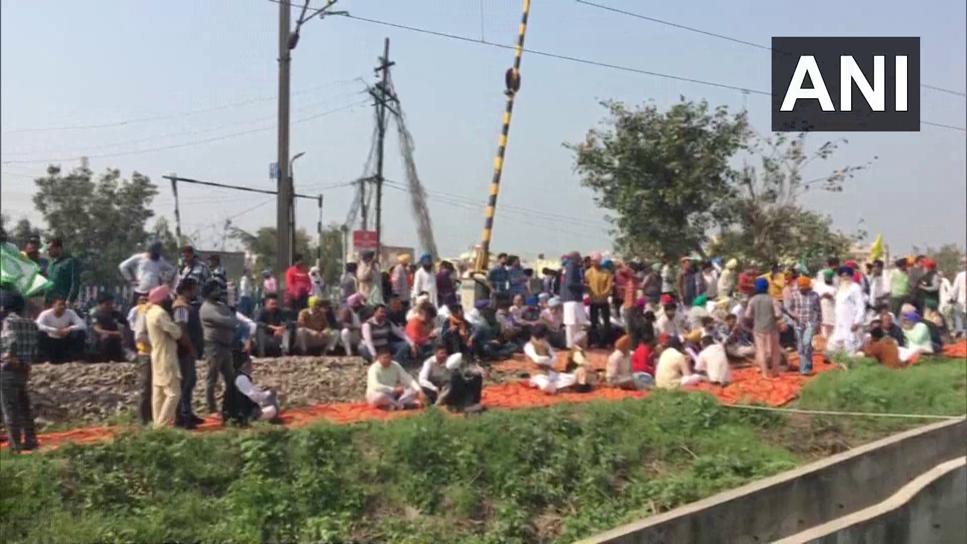 தீவிரம் அடைந்த விவசாயிகள் ரயில் மறியல் போராட்டம்!