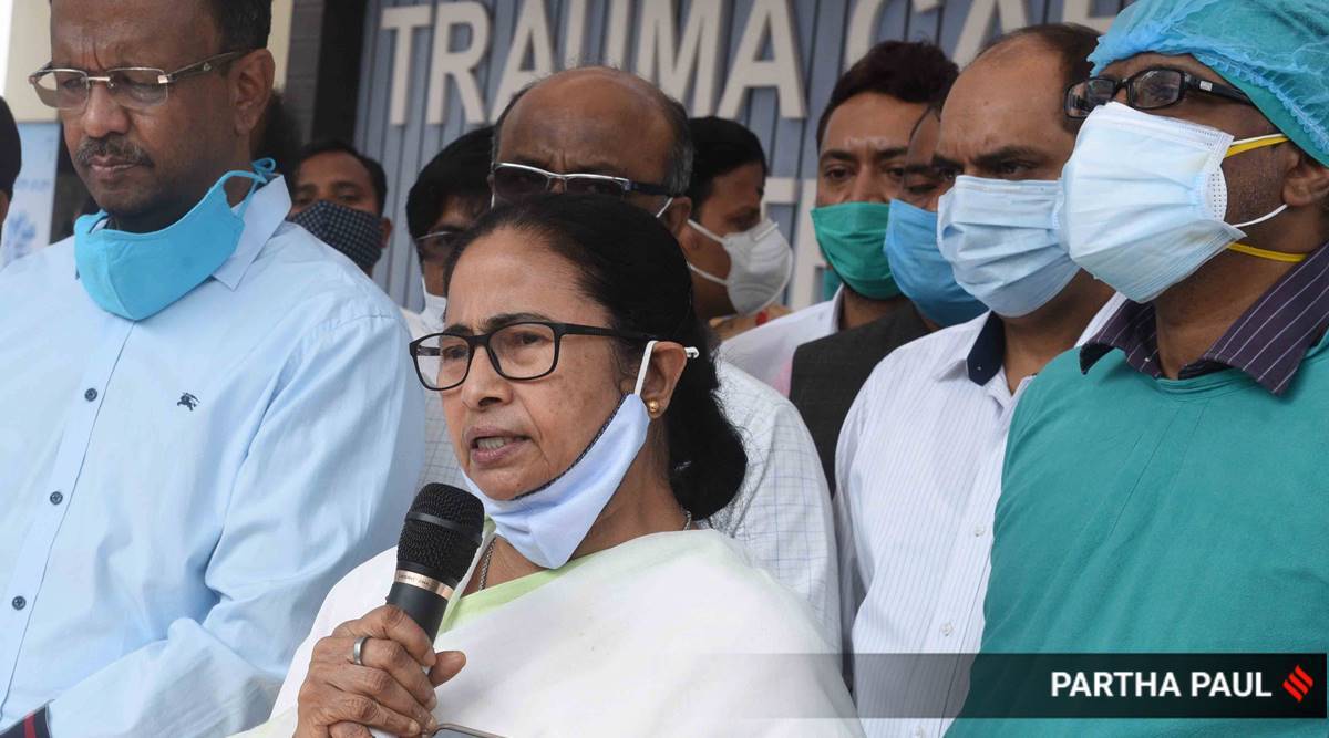 மேற்குவங்க அமைச்சர் மீது வெடிகுண்டு வீச்சு- பின்னணியில் பாஜக?