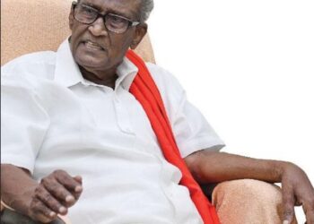 தா.பாண்டியன் தோழில் இருந்த துண்டு  இறங்கிய தருணம்!