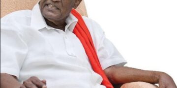 தா.பாண்டியன் தோழில் இருந்த துண்டு  இறங்கிய தருணம்!