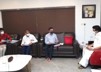 பொய்யுரை புகழுரையை நான் கேட்க விரும்பவில்லை- அதிகாரிகளிடம் ஸ்டாலின்!