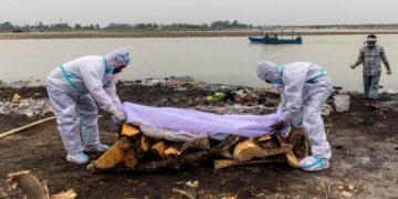 கங்கைக் கரையோரம் 2000  பிணங்கள் … + 1 – அரசமைப்புச் சட்டமா ? : மருதையன்