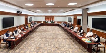 காஷ்மீருக்கும் இந்தியாவுக்குமான தொடர்பு அறுந்துள்ளது- பிரதமர் சந்திப்பில் காஷ்மீர் தலைவர்கள்!