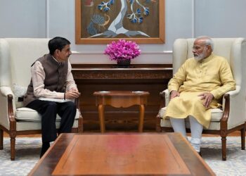 புதிய ஆளுநர் புரட்டிப் போட்டு விடுவாரா தமிழ்நாட்டை?
