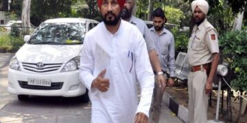 பஞ்சாப் மாநிலத்தில் முதல் தலித் முதல்வர் சரண்ஜித் சிங் பதவியேற்றார்!