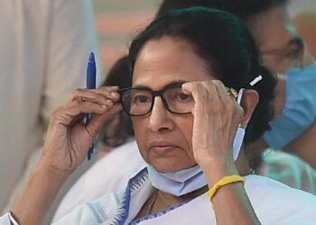 மம்தாவுக்கு எதிராக வேட்பாளரை நிறுத்த மாட்டோம் காங்கிரஸ் அறிவிப்பு!