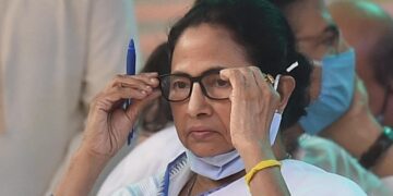 மம்தாவுக்கு எதிராக வேட்பாளரை நிறுத்த மாட்டோம் காங்கிரஸ் அறிவிப்பு!