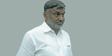 ஆடம்பரம் பிடிக்காது 7 வது படிக்கும் போது பென்ஸ் கார் வைத்திருந்தேன் –அதிமுக முன்னாள் அமைச்சர் விளக்கம்!