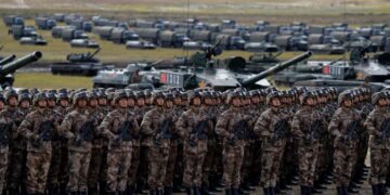 இந்திய எல்லையில் மீண்டும் படைகளைக் குவிக்கிறது சீனா!