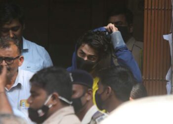 ஷாருக்கான் மகனுக்கு பிணை!
