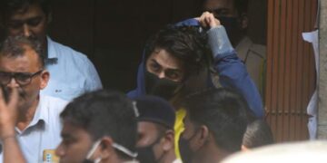 ஷாருக்கான் மகனுக்கு பிணை!