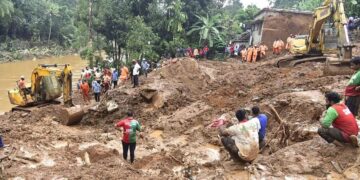 கேரள மழை வெள்ளச் சேதம் 24 பேர் பலி காணாமல் போனோரை தேடும் பணி திவீரம்!