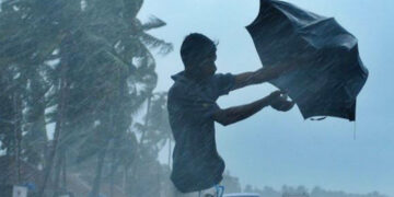 நாளை மாலை சென்னைக்கு அருகில் புயல் கரை கடக்கும்!