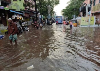 திடீர் மழை வெள்ளக்காடானது சென்னை!
