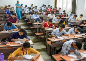 தமிழ்நாடு அரசுப் பணியாளர் தேர்வாணையத்தில் தமிழ் கட்டாயம்!
