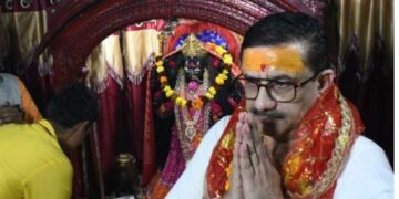 இந்து மதத்திற்கு மாறிய முன்னாள் வக்பு வாரிய தலைவர்!