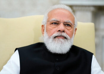 மாவட்ட ஆட்சியர்கள் என்ற  உரிமையையும் மாநிலங்களிடமிருந்து பறிக்கும் மோடி அரசு!