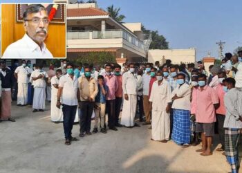 முன்னாள் அதிமுக அமைச்சர்  வீடு அலுவலகங்களில் ரெய்ட்!